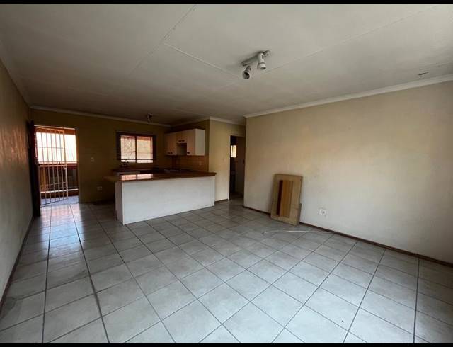 2 BEDROOM PROPERTY TO RENT IN HELDERKRUIN